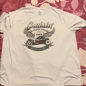 Men’s gray graphic T-shirt